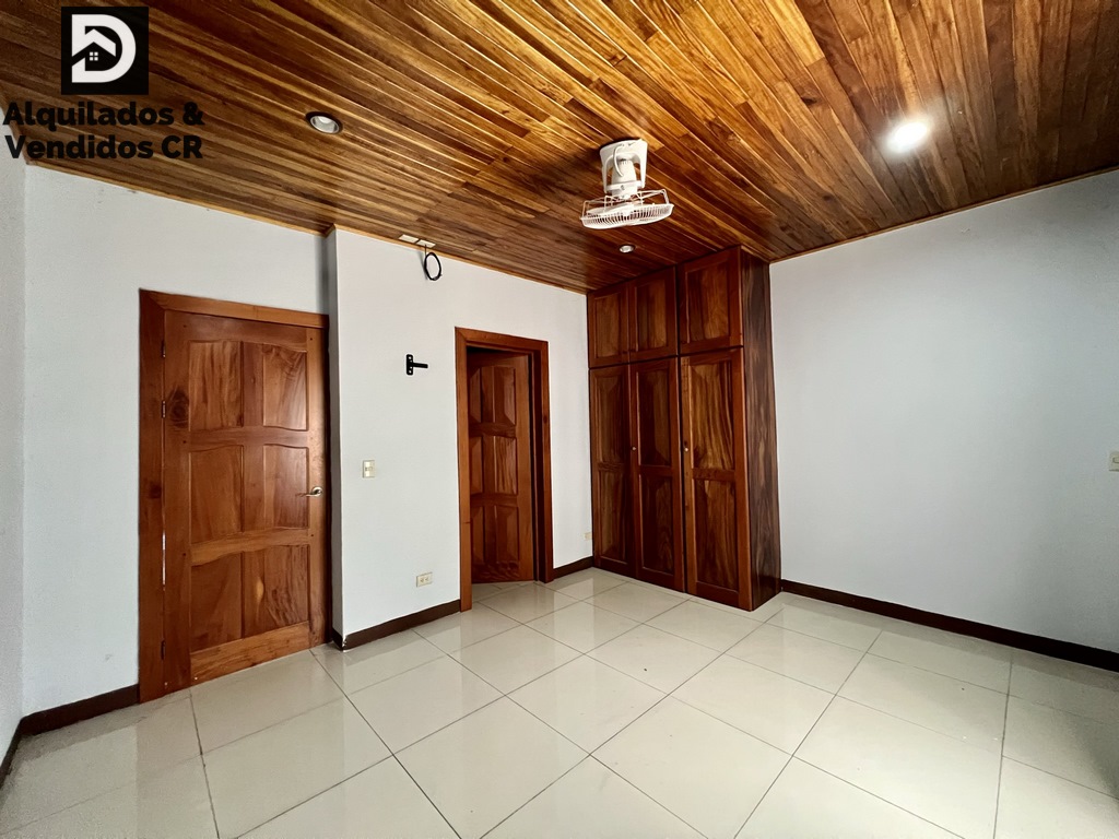 Casa Cedros