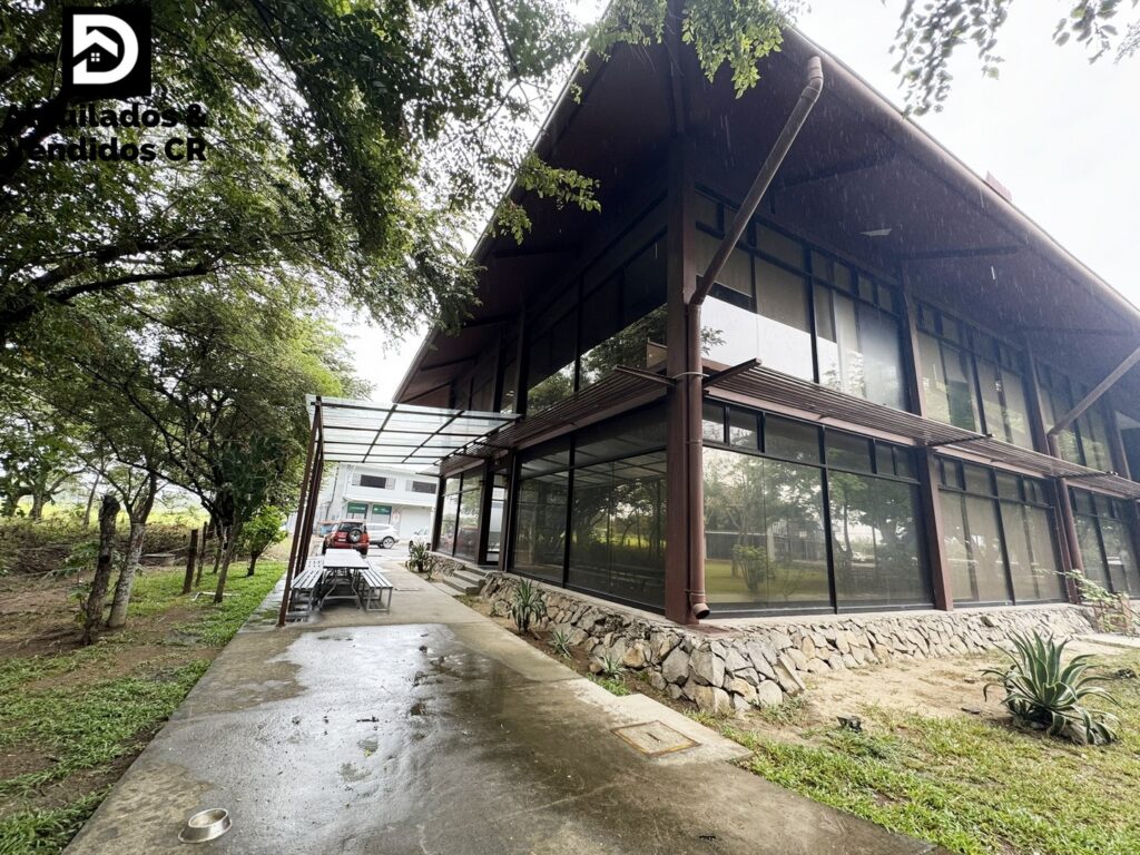 Locales Comerciales Guanacaste
